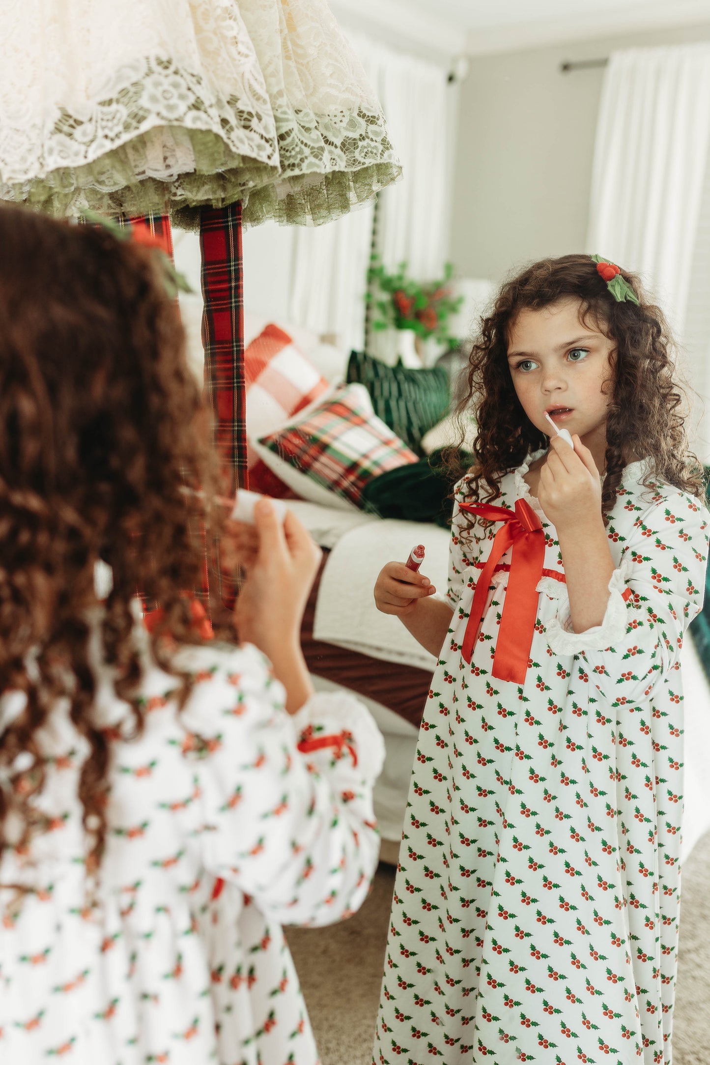 Merry Mistletoe Knit Lounge