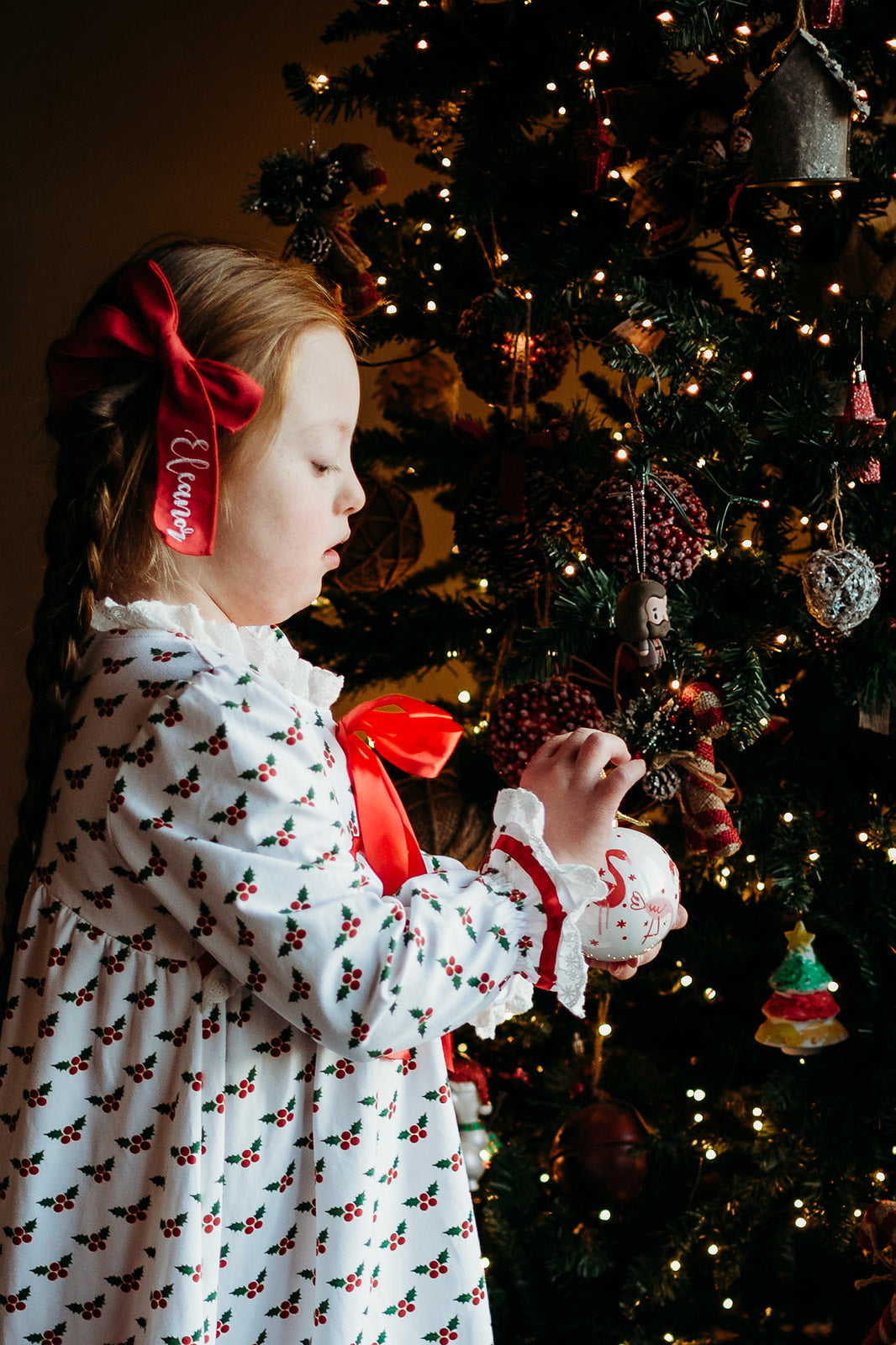 Merry Mistletoe Knit Lounge